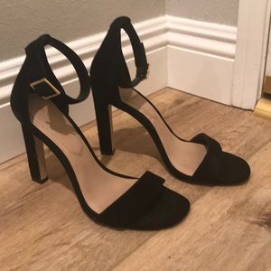 High heel Black suede sandal